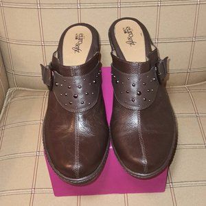 Euro Softii Genuine Leather Clogs (10)